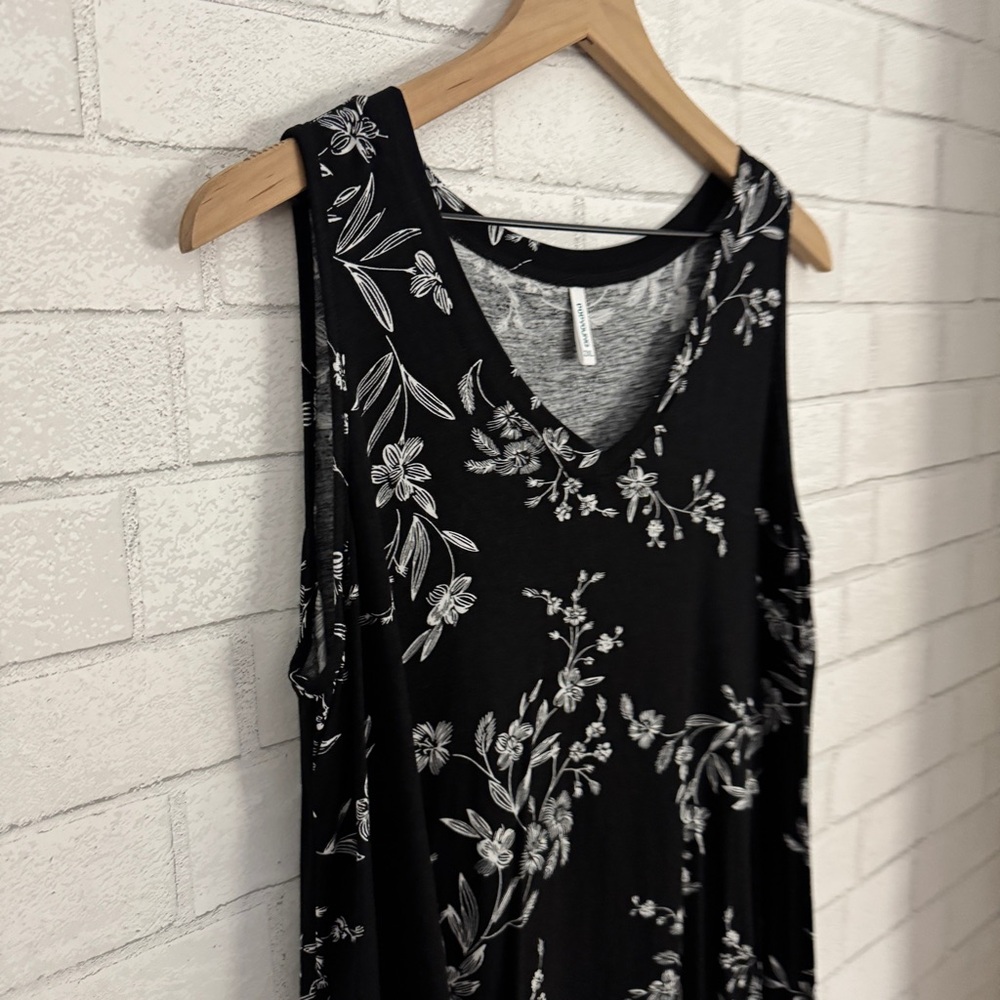 POPYOUNG Women’s Floral Black Sleeveless Top - Picture 3 of 8